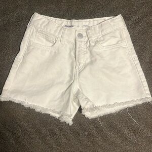 White jeans shorts in size Y(8)